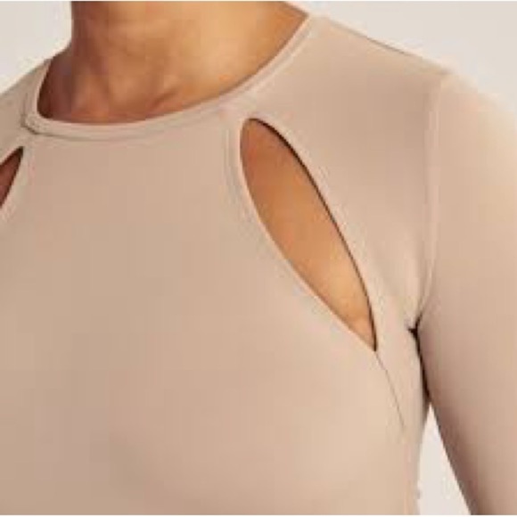 Abercrombie and Fitch Soft AF Collection Long Sleeve Cut Out Body Suit Medium - Picture 11 of 13